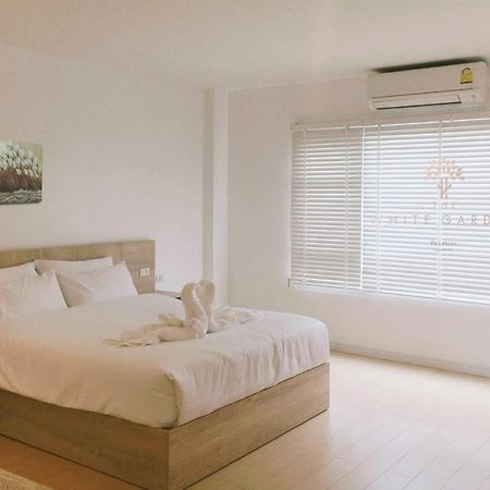 Отель The White Garden Premier Saraburi Ban Dao Ruang  Экстерьер фото