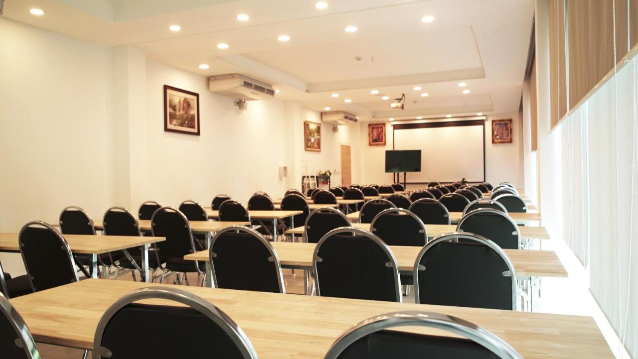 Отель The White Garden Premier Saraburi Ban Dao Ruang  Экстерьер фото