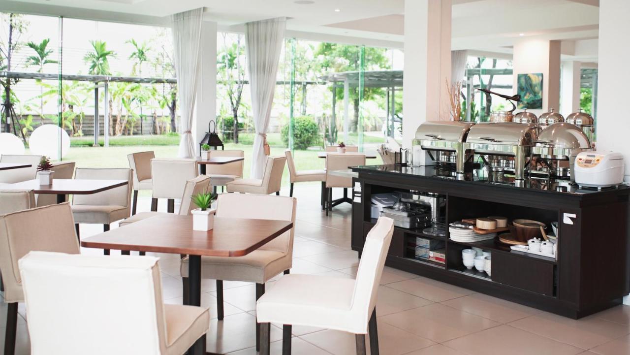 Отель The White Garden Premier Saraburi Ban Dao Ruang  Экстерьер фото